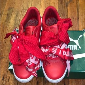 Red Basket Heart Pumas